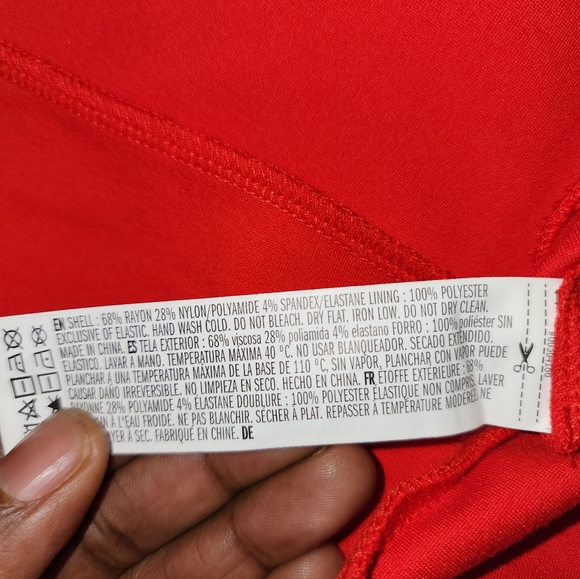 Red off the shoulder dress - Picture 4 of 5